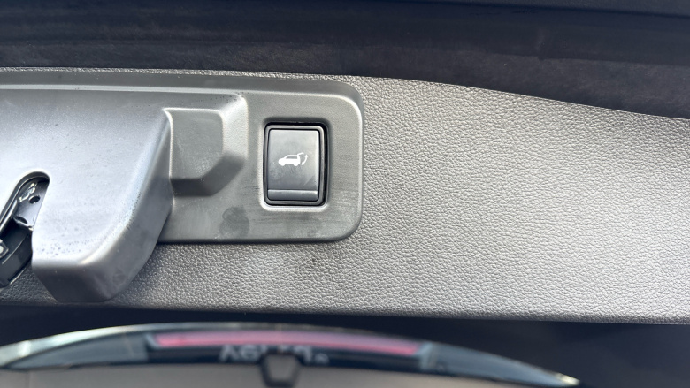 Renault Symbioz 1.6 E-Tech FHEV 145 Iconic Esprit Alpine 5dr Auto Hybrid Estate